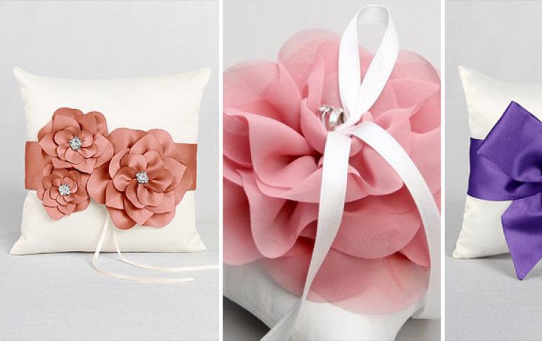 Wedding pillow for rings: design options and DIY master class